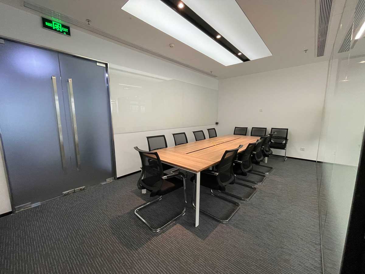 星创科技广场办公室会议室